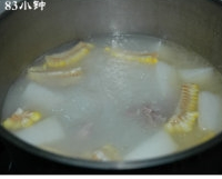 冬瓜玉米排骨汤的做法图解4