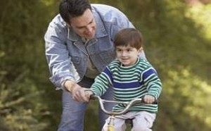 如何将儿子培养成男子汉气概？