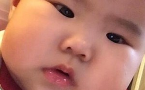 王楠老公晒女儿近照 小女儿肉嘟嘟圆脸超可爱（图）