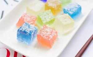 零添加剂彩虹果冻：用天然色素制作彩虹果冻（图）