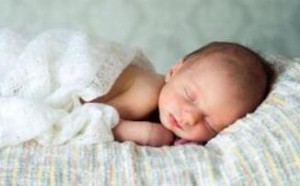 新生婴儿睡觉不踏实怎么办？睡觉不踏实的原因