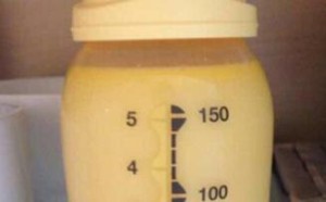 母乳保存时间是多久 如何储存和加热母乳