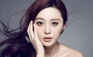 范冰冰加入北京瘫_范冰冰葛优瘫倒在沙发上PS合照 十分逗趣