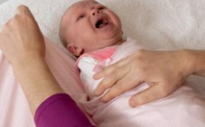 传统的“襁褓”,对婴儿实用吗?(图) 传统的“襁褓”,对婴儿实用吗?(图)