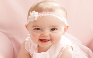 总给女宝宝穿粉色衣裳 小心患公主病