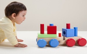 为婴幼儿选择玩具应该注意哪些安全问题