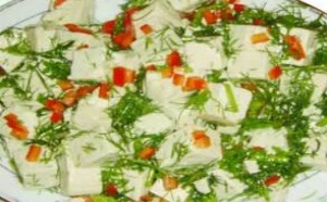 香椿芽拌豆腐营养晚餐的做法