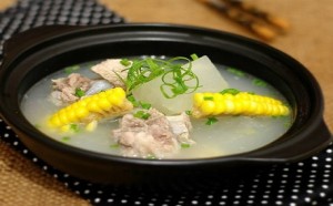 冬瓜玉米排骨汤的做法步骤_排骨汤怎么做 冬瓜玉米排骨汤的做法步骤_排骨汤怎么做