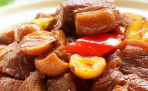 儿童营养美食:栗子焖羊肉 儿童营养美食:栗子焖羊肉