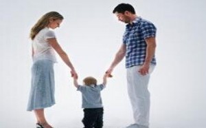 新生宝宝吐奶 教你三招巧解决问题