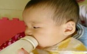 怎样判断新生宝宝的饥饱状况