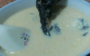 宝宝食谱牛奶新吃法：牛奶炖竹丝鸡