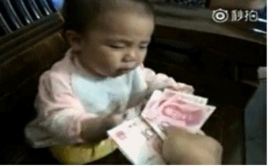 哄小孩子开心最快的方法就是拿出你的诚意来