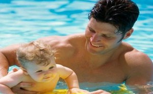 精辟 婴儿游泳需要注意那些细节？