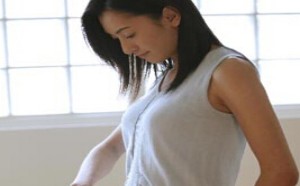 坐月子适当活动有助产后恢复身体