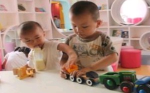 孩子玩具太多不一定是好事？