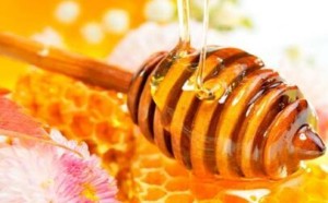 蜂蜜的作用与功效及用法 蜂蜜的作用与功效及用法