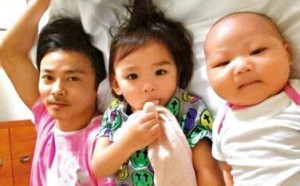 蔡少芬张晋和女儿们图片大全 蔡少芬张晋和女儿们图片大全