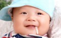 婴儿吐奶怎么办？如何减少宝宝吐奶的方法及护理