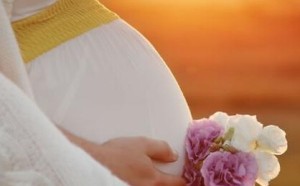 孕晚期出现抽筋,心悸,晕眩,妊娠毒血症,小便不通症状要特别注意 孕晚期出现抽筋,心悸,晕眩,妊娠毒血症,小便不通症状要特别注意