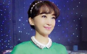 少儿频道主持人小鹿姐姐郏捷近照曝光 41岁美貌依旧 少儿频道主持人小鹿姐姐郏捷近照曝光 41岁美貌依旧