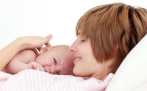 给宝宝断奶时奶涨怎么办?断奶时如何阻止乳汁分泌 给宝宝断奶时奶涨怎么办?断奶时如何阻止乳汁分泌