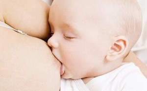 妈妈母乳不够怎么办？配方奶是最好的选择吗？