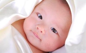 宝宝长湿疹怎么办？引起湿疹的原因及护理方法