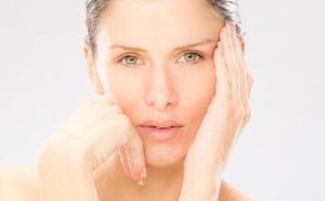 孕妇嘴唇干裂脱皮怎么办 造成嘴干的原因及应对方法 孕妇嘴唇干裂脱皮怎么办 造成嘴干的原因及应对方法