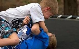 不要跟坏同学做朋友 让孩子远离坏同学？