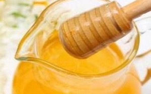 蜂蜜水什么时候喝最好,一天喝多少蜂蜜水为宜 蜂蜜水什么时候喝最好,一天喝多少蜂蜜水为宜