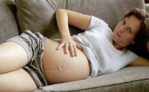 孕妇下身流水千万别大意 谨防胎膜破裂 孕妇下身流水千万别大意 谨防胎膜破裂