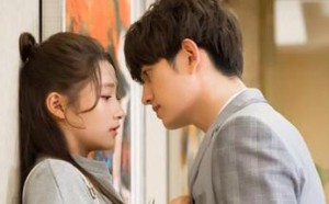 《极光之恋》泰子CP花式宠星 马可霸气壁咚关晓彤虐狗不停