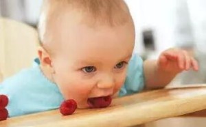 孩子噎住了怎么办? 宝宝噎住安全急救法图解 孩子噎住了怎么办? 宝宝噎住安全急救法图解