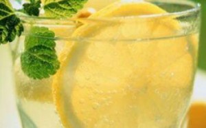 宝宝上火吃什么降火?4种清热去火的食材泡水宝宝爱喝 宝宝上火吃什么降火?4种清热去火的食材泡水宝宝爱喝