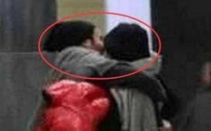 杨幂刘恺威最新消息：当街激吻被曝离婚 女儿小糯米将继承亿万家产