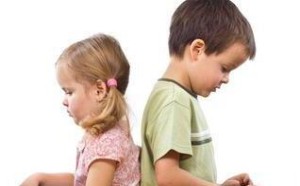 过度上网的危害大！出现6大征兆说明孩子已上了网瘾