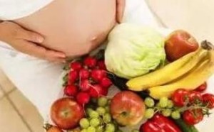 对孕妇有益的水果：樱桃、香蕉、葡萄、梨有利于胎儿发育
