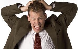 男子长时间使用电脑导致不孕不育 备育男性请少用手机电脑