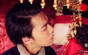 盘点当红明星拍吻戏时害羞到耳朵红的尴尬瞬间