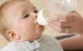 如何给宝宝更换奶粉？换奶粉的正确转换方法