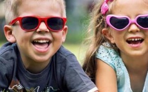 儿童可以戴太阳镜吗？有哪些疾病的孩子不适合带太阳镜