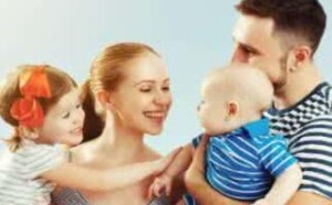 生完孩子夫妻关系紧张怎么办？如何度过婚姻危险期？