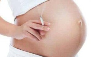 父母吸烟对胎儿的影响大 为了孩子的健康尽早戒烟吧