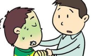 孩子痴笑愣神后双手抖动是癫痫病 必须及时治疗