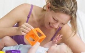 月子病产后风如何治疗？试试中药膳食、中药沐足、温灸疗法