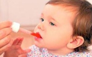 警惕！给宝宝喂药千万别犯这10个致命错误 