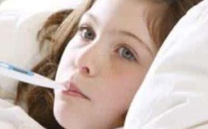 切莫轻信网文孩子生病发高烧可自愈 否则后悔莫及！