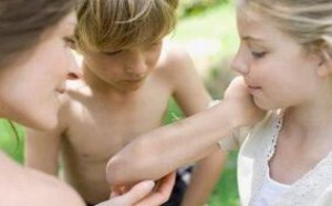 摔伤碰伤擦破皮伤口的处理 应避免陷入这6大误区 摔伤碰伤擦破皮伤口的处理 应避免陷入这6大误区