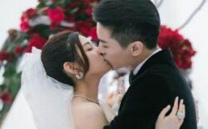 陈晓陈妍希机场秀恩爱 婚后夫妻感情甚好 陈晓陈妍希机场秀恩爱 婚后夫妻感情甚好